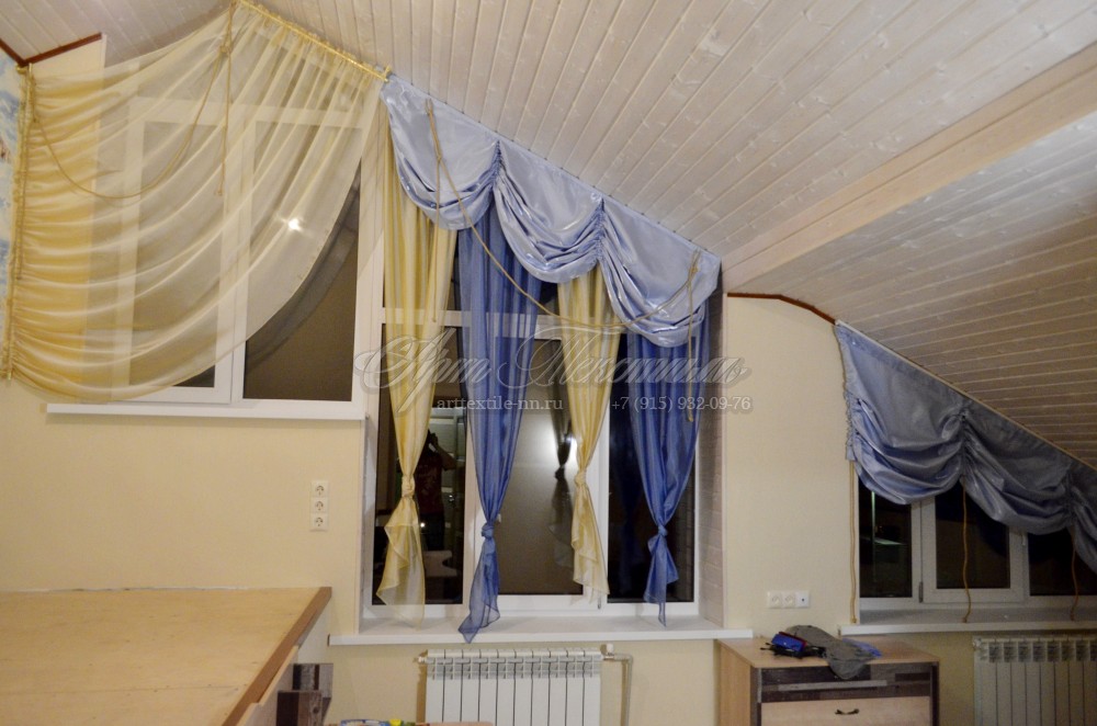 Текстильное оформление в частном доме детская комната скошенный потолок