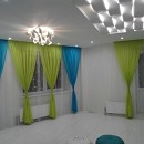 Оформление гостиной, шторы салатовый и бирюзовый цвет